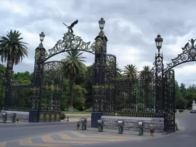 Mendoza_-_Park_gate(16)