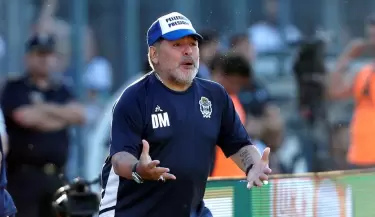 MARADONA GIMNASIKA(2)