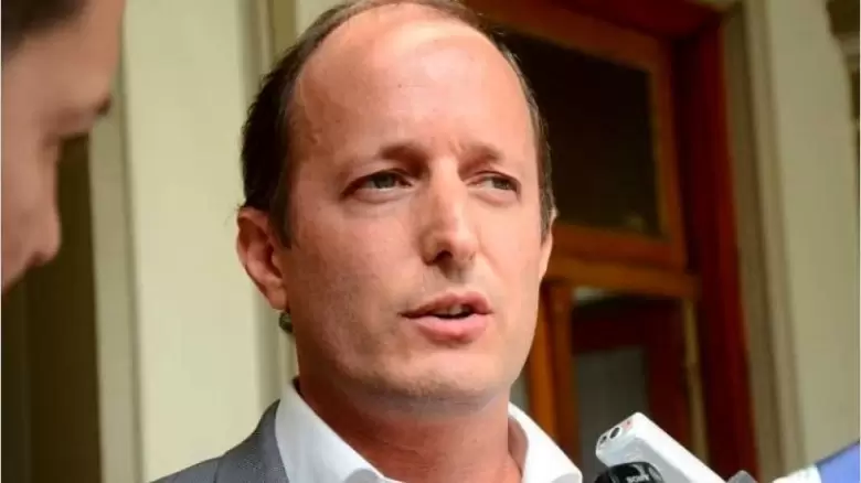 nota-1454925-martin-insaurralde-peronismo-encontrar-unidad-traves-unas-paso-792113_x1x.jpg_258117318