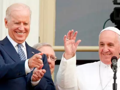 El-Papa-Francisco-extiende-bendiciones-y-felicitaciones-al-pro-aborto-Joe-Biden