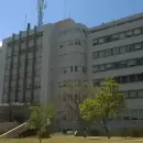 El Hospital Central despidió a uno de los enfermeros que protestaron por salario