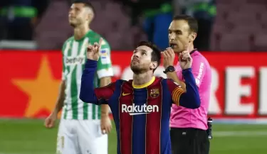 MESSI VS BETIS(4)
