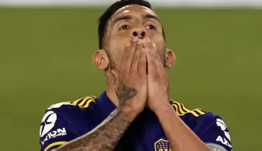 carlos-tevez-increiblemente-vio-amarilla
