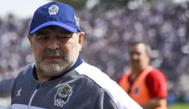 maradona d(2)