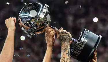 trofeu-atletico-pr-copa-sudamericana-12122018_1nk9xbx4peacg1j15lten2etlh