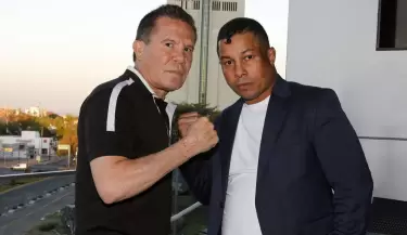 julio-cesar-chavez-sr-vs-hector-camacho-jr_2kaa6wlm44pu15beitxtmt6wo