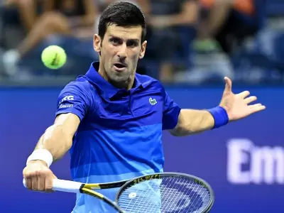 djokovic-us-open-2021-tuesday-volley