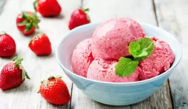 helado frutilla a la crema