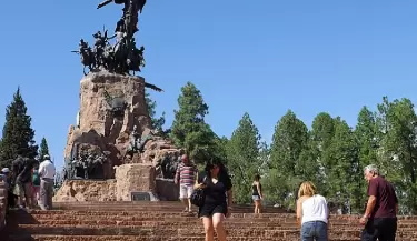 278824