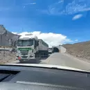 El fuerte viento obliga a evacuar turistas y camiones en alta montaa