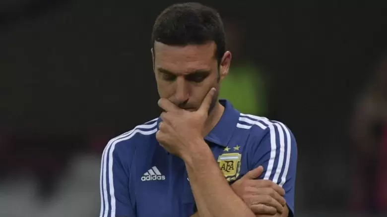 scaloni preocupado