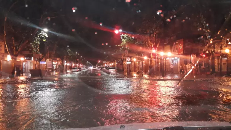 MENDOZA LLUVIA