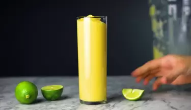 smoothie de mango pina y lima