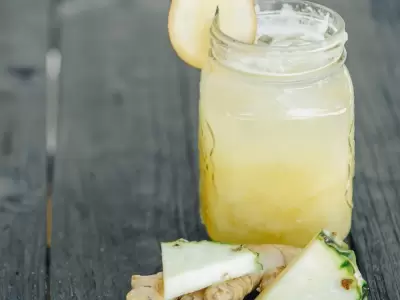 limonada de pina con jengibre