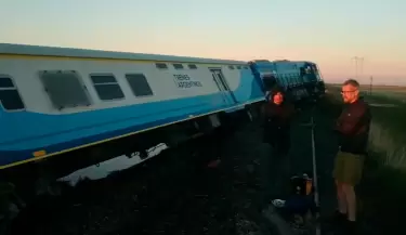 Tren descarrilado