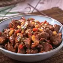 POLLO CON ALMENDRAS AL ESTILO CHINO