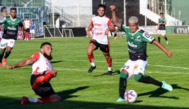 Huracn Las Heras vs Villa Mitre