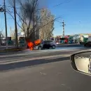 VIDEO: Un auto se prendió fuego frente a una estación de servicio en Godoy Cruz