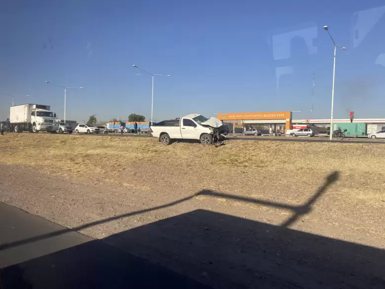 Accidente Acceso Este y Tirasso