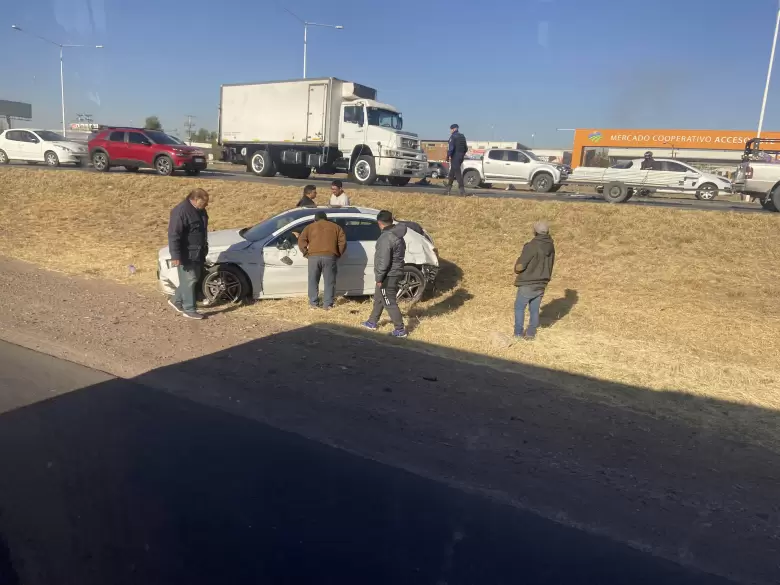 Accidente Acceso Este y Tirasso