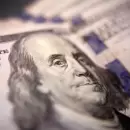 El dólar blue cerró a $317 en una jornada de alta tensión cambiaria