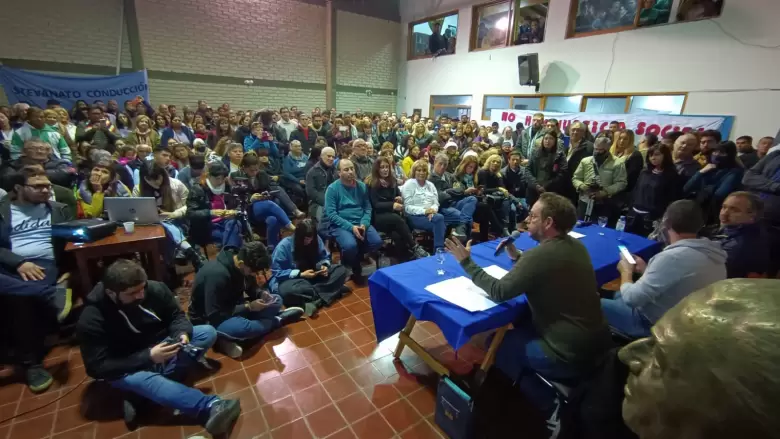 Ms de 600 personas escucharon a Bermejo e Ilardo en Maip