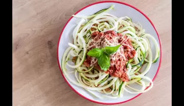 espaguetis de calabacin con atun