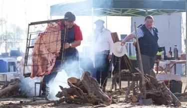 Concurso de asado a la estaca en Jun�n