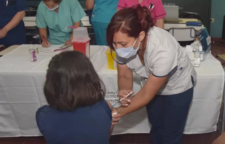 vacunacion ninos y ninas godoy cruz