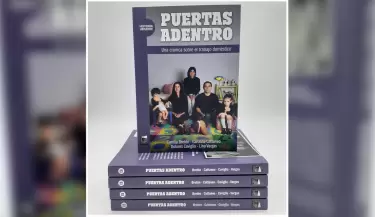 puertas adentro libro