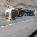 Un camión que sufrió un accidente dificulta el tránsito en la ruta a Chile