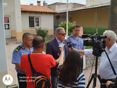 policia-echados-san-carlos