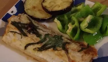 receta de merluza con berenjena y pimiento verde
