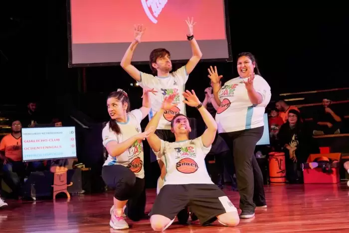 la-gran-final-de-la-liga-de-impro-1-700x467