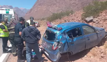 Auto en uspallata accidente