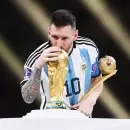 A quin le regal Messi su camiseta de Argentina campeona mundial