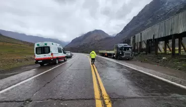 Camión varado Ruta 7 a Chile