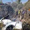 Impresionante caída de un avión con 72 personas en Nepal: un argentino viajaba en la aeronave