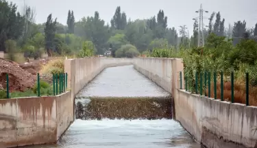 canal de riego-Mendoza