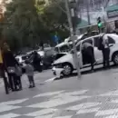 Video: Tres autos chocaron fuerte en Capital y causaron serias demoras