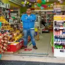 Volver al futuro: Un kiosquero vende en su local productos a precios de 2012