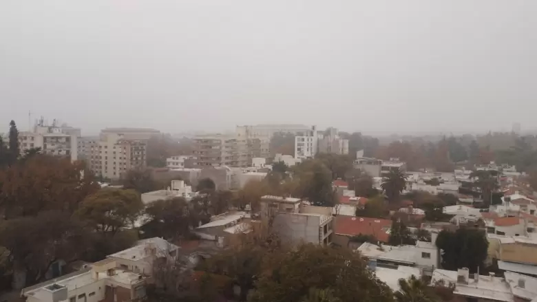 Neblina Ciudad de Mendoza