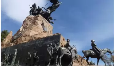 monumento al ejercito de los andes