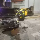 Violento choque entre taxis en Guaymalln