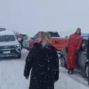 (video) Varios vehculos quedaron atrapados en la nieve