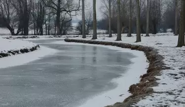 rio congelado