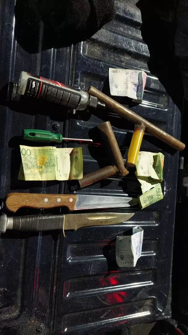 Armas secuestradas a hinchas de Godoy Cruz