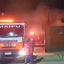 (Video) Se incendi una empresa de transporte de Maip
