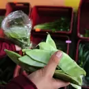 Buscan que frutas y verduras no se vendan en envoltorios plásticos