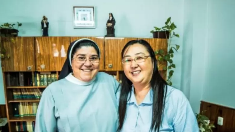 Las monjas Asunción Martínez y Kumiko Kosaka.